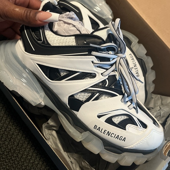 Balenciaga trainers black and white. Mint condition, like new. Wore twice. - Picture 5 of 5